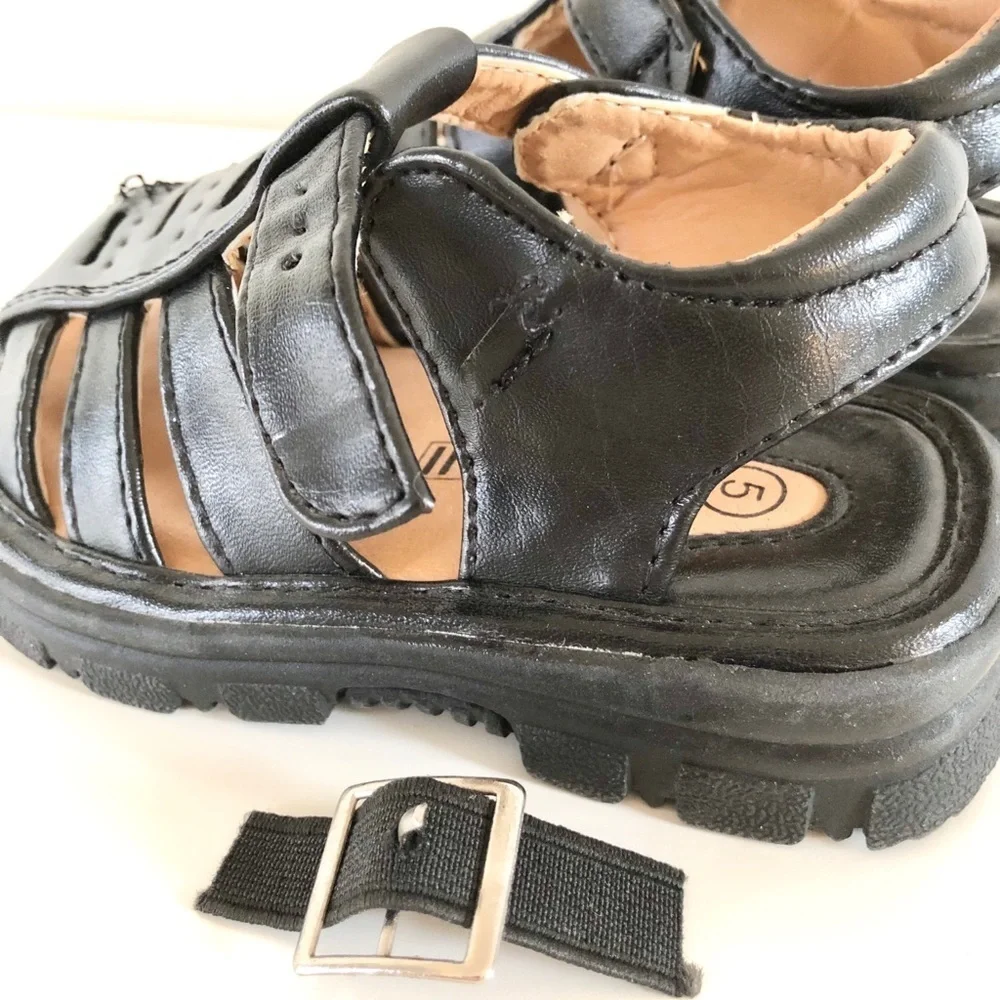 Venini Toddler Black Strap Sandals Boys Size 5